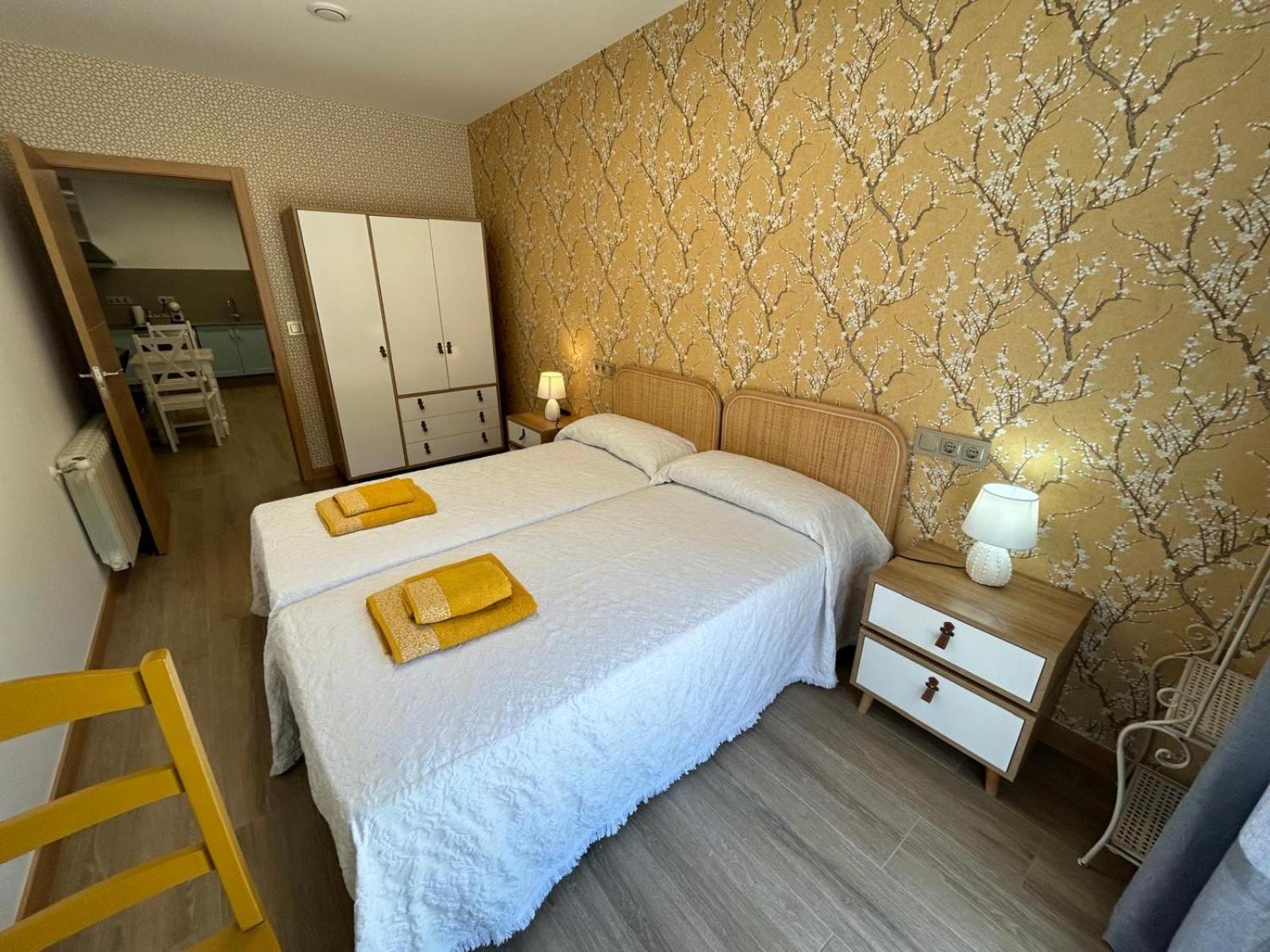 Apartamentos Torres Del Milladoiro Amés Extérieur photo
