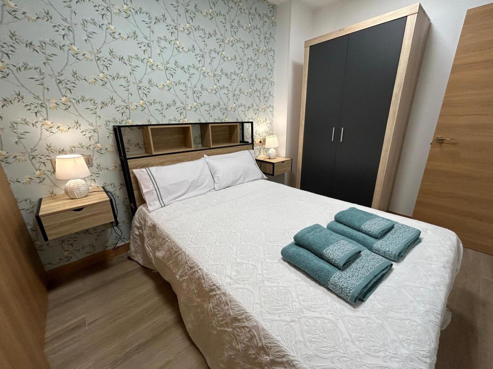 Apartamentos Torres Del Milladoiro Amés Extérieur photo